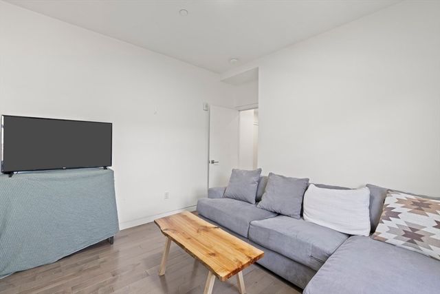 86 Fremont 2, Somerville, MA 02145