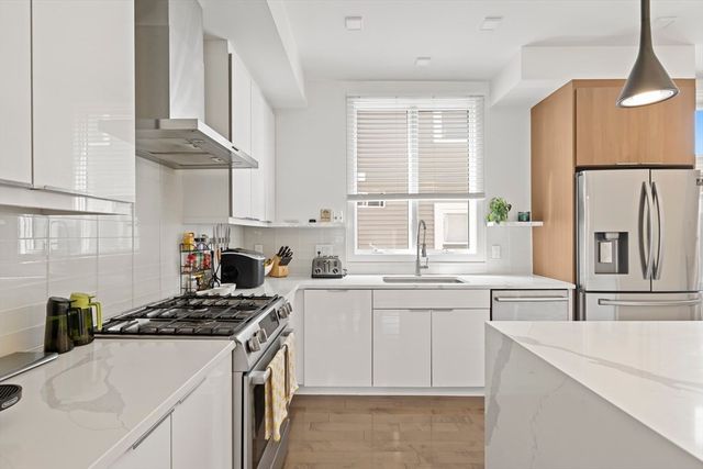 86 Fremont 2, Somerville, MA 02145