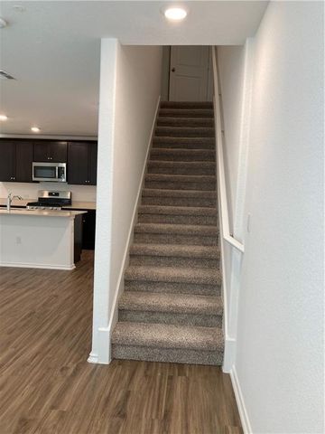 7204 Dancing Wind LN, Del Valle, TX 78617