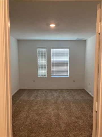 7204 Dancing Wind LN, Del Valle, TX 78617