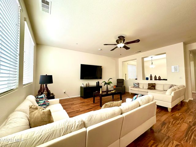 2324 Hay Market Street, Rosamond, CA 93560