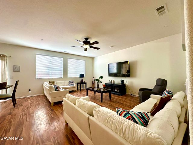 2324 Hay Market Street, Rosamond, CA 93560