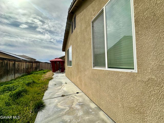 2324 Hay Market Street, Rosamond, CA 93560