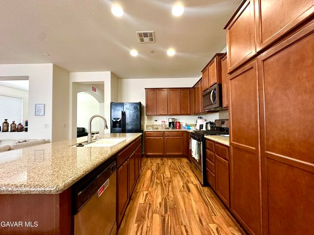 2324 Hay Market Street, Rosamond, CA 93560