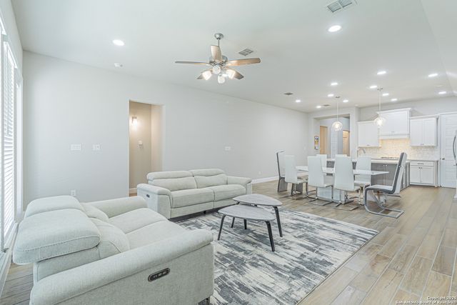 9328 Trestle Creek, San Antonio, TX 78254