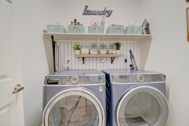 2717 Camino Plata Loop NE, Rio Rancho, NM 87144