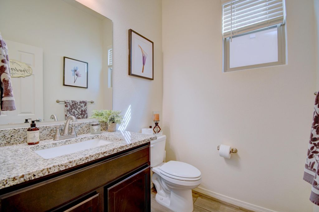 Image 25 of property listing at 2717 Camino Plata Loop NE, Rio Rancho, NM 87144