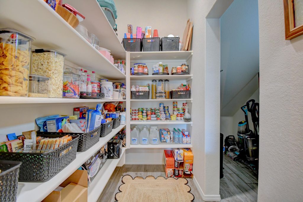 Image 9 of property listing at 2717 Camino Plata Loop NE, Rio Rancho, NM 87144