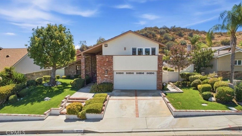 23134 La Granja, Valencia, CA 91354 — exterior