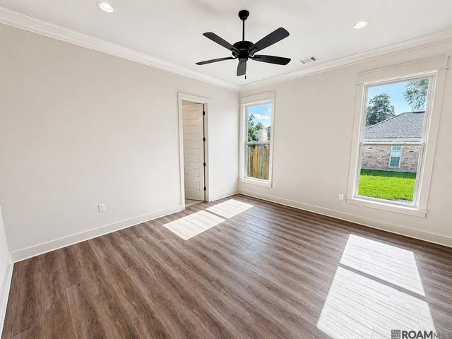 15952 J Baughman Aly, Walker, LA 70785