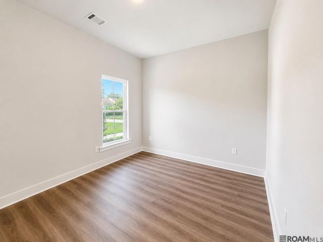 15952 J Baughman Aly, Walker, LA 70785