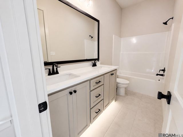 15952 J Baughman Aly, Walker, LA 70785