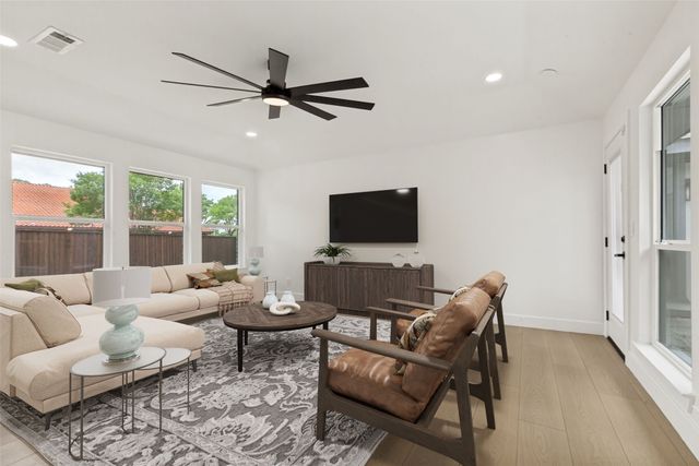 17 Gettysburg Lane, Richardson, TX 75080