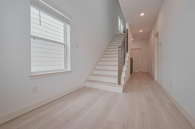 1611 Regents Court, Houston, TX 77055