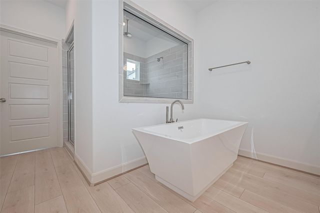 1611 Regents Court, Houston, TX 77055