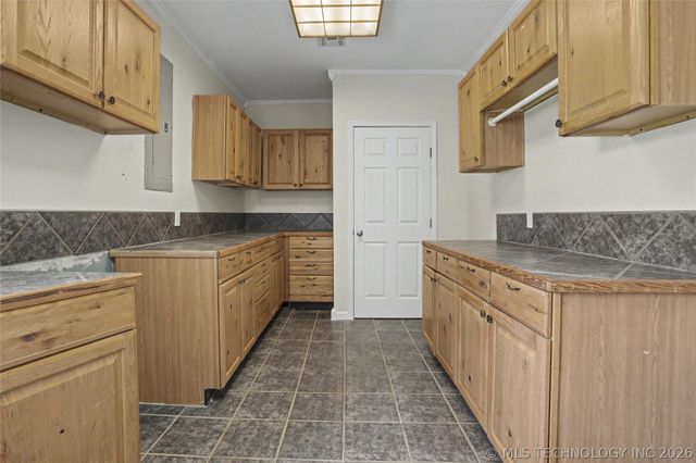 122 Lakeview Drive, Mannford, OK 74044