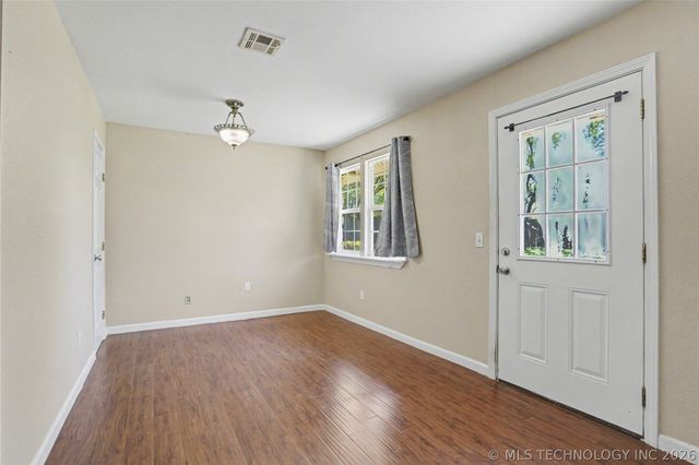 122 Lakeview Drive, Mannford, OK 74044