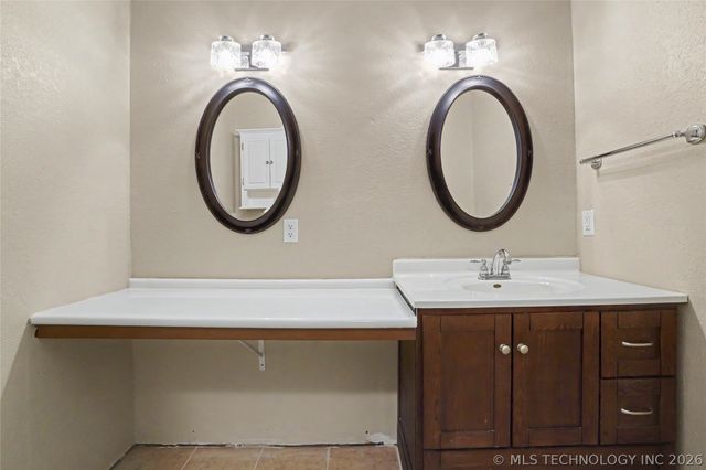 122 Lakeview Drive, Mannford, OK 74044