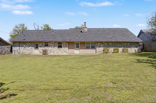 122 Lakeview Drive, Mannford, OK 74044