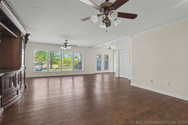 122 Lakeview Drive, Mannford, OK 74044