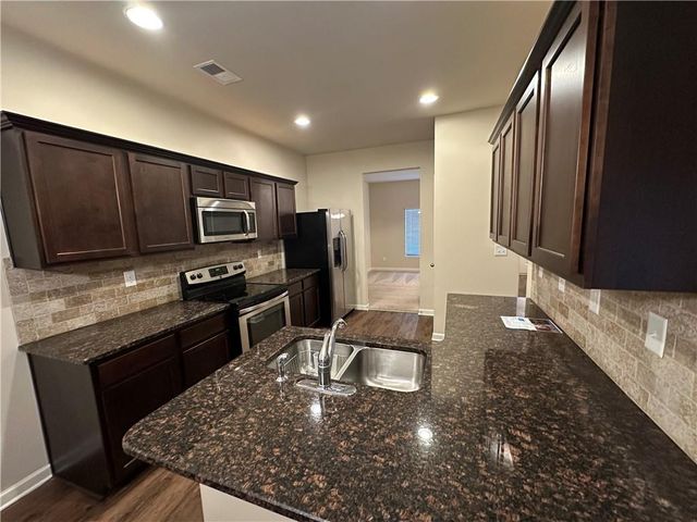 376 Pernell Drive, Hampton, GA 30228