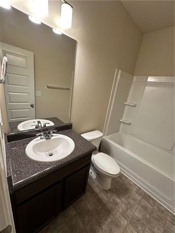 376 Pernell Drive, Hampton, GA 30228