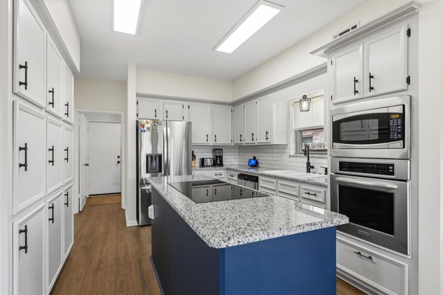 7314 Blenheim Palace Lane, Houston, TX 77095