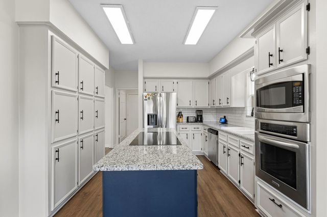 7314 Blenheim Palace Lane, Houston, TX 77095
