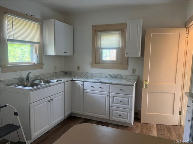 2554 Swayze Street, Flint, MI 48503