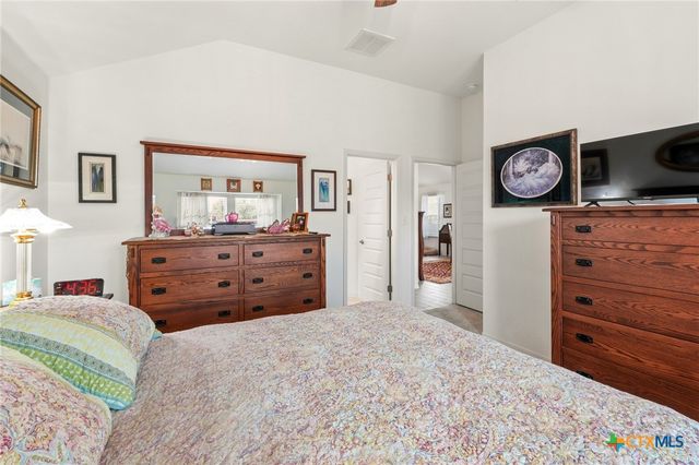 128 Riverhill Drive, Georgetown, TX 78628