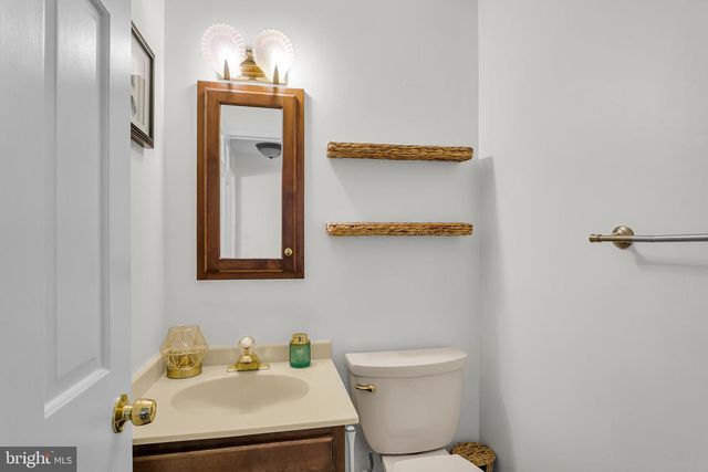 932 SHIREMONT DR, Mechanicsburg, PA 17050