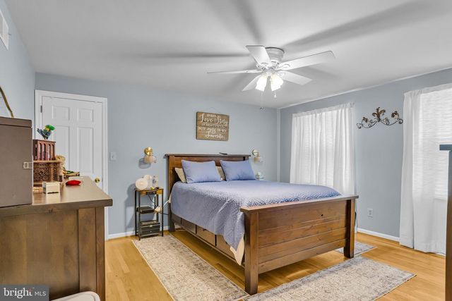 932 SHIREMONT DR, Mechanicsburg, PA 17050