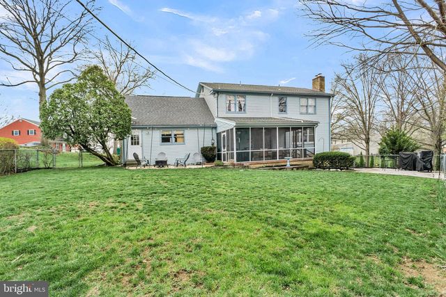 932 SHIREMONT DR, Mechanicsburg, PA 17050