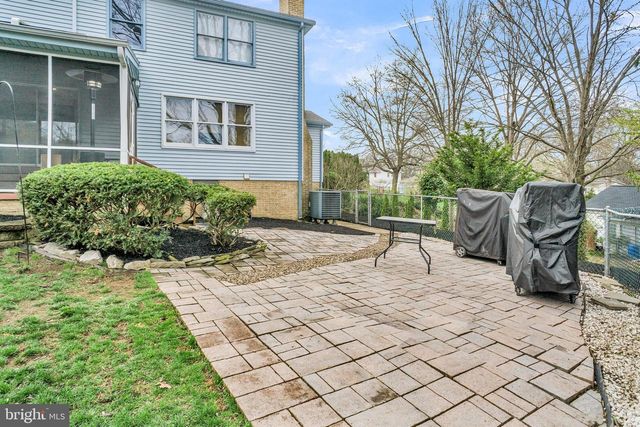 932 SHIREMONT DR, Mechanicsburg, PA 17050