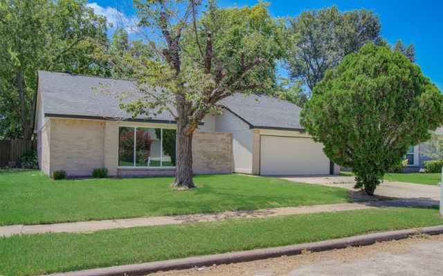 2626 S Camden Parkway, Houston, TX 77067