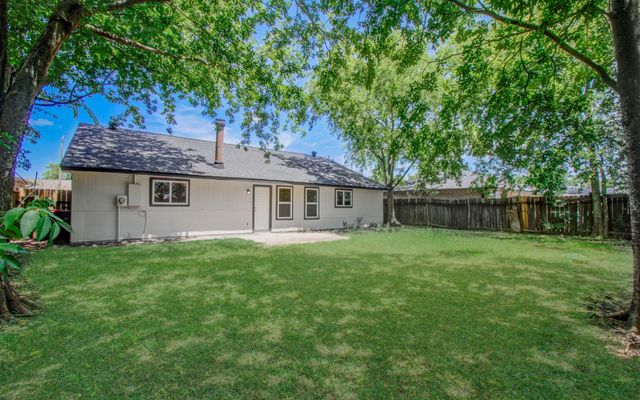 2626 S Camden Parkway, Houston, TX 77067
