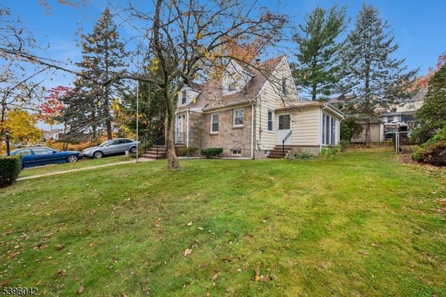 90 Ardmore Ave, Clifton City, NJ 07014