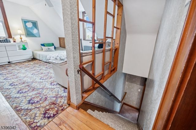 90 Ardmore Ave, Clifton City, NJ 07014