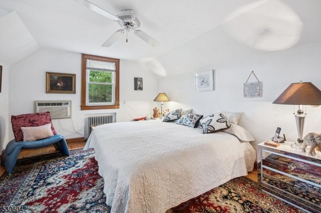 90 Ardmore Ave, Clifton City, NJ 07014