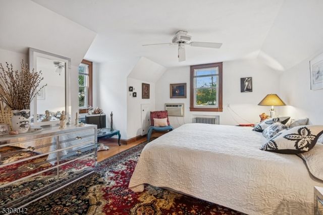 90 Ardmore Ave, Clifton City, NJ 07014