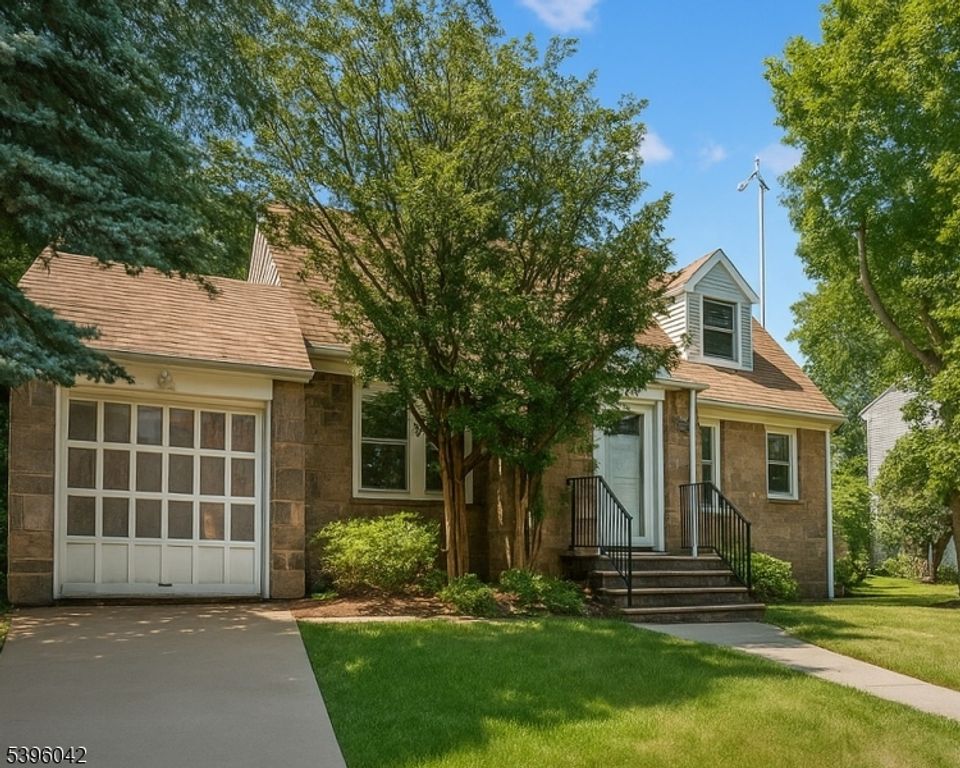 90 Ardmore Ave, Clifton City, NJ 07014