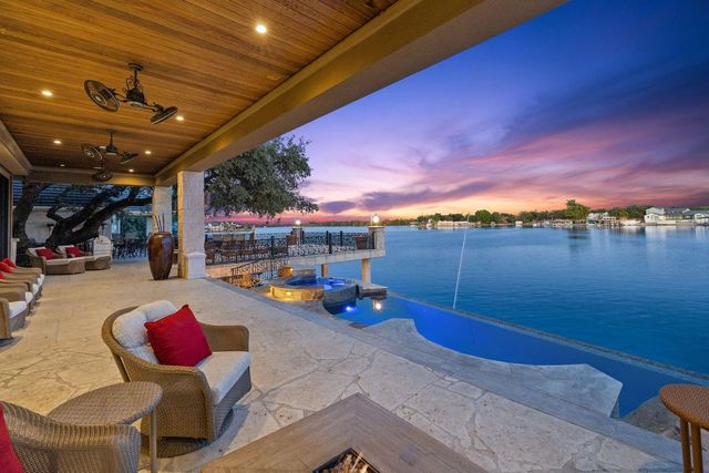 101 Matern CT, Horseshoe Bay, TX 78657