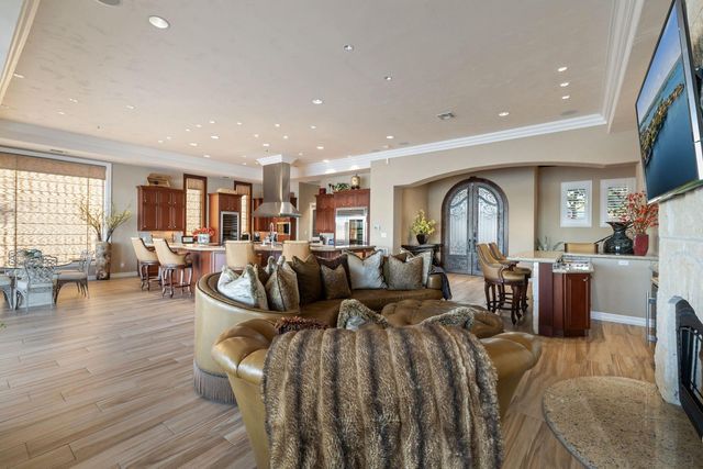 101 Matern CT, Horseshoe Bay, TX 78657