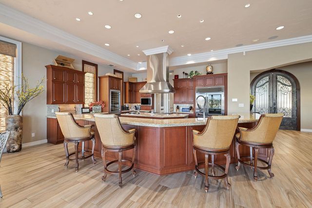 101 Matern CT, Horseshoe Bay, TX 78657