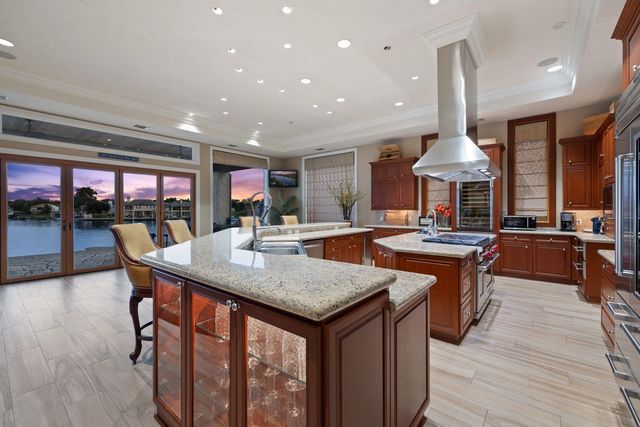101 Matern CT, Horseshoe Bay, TX 78657