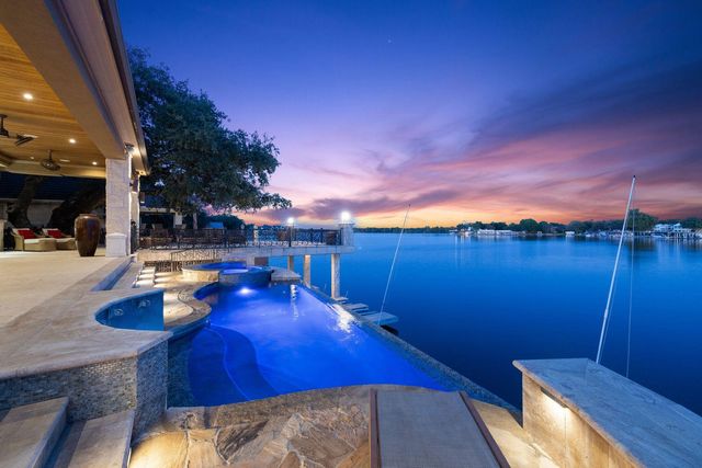 101 Matern CT, Horseshoe Bay, TX 78657