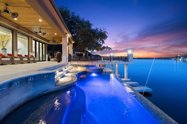 101 Matern CT, Horseshoe Bay, TX 78657