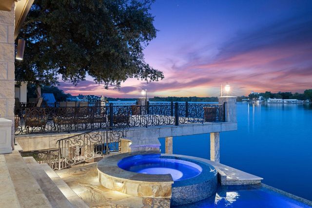 101 Matern CT, Horseshoe Bay, TX 78657