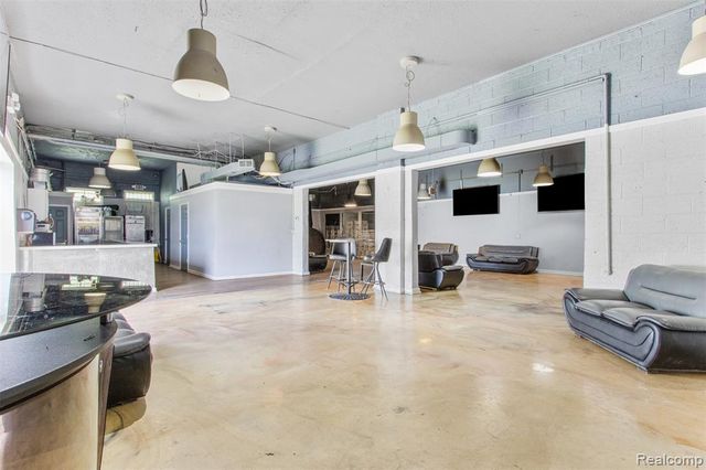 8633 Southfield Road, Detroit, MI 48228