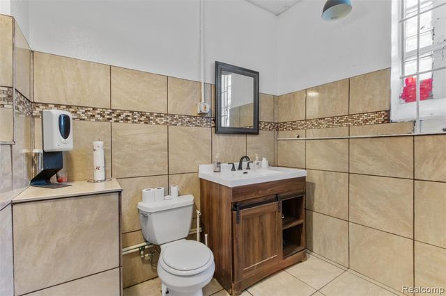 8633 Southfield Road, Detroit, MI 48228
